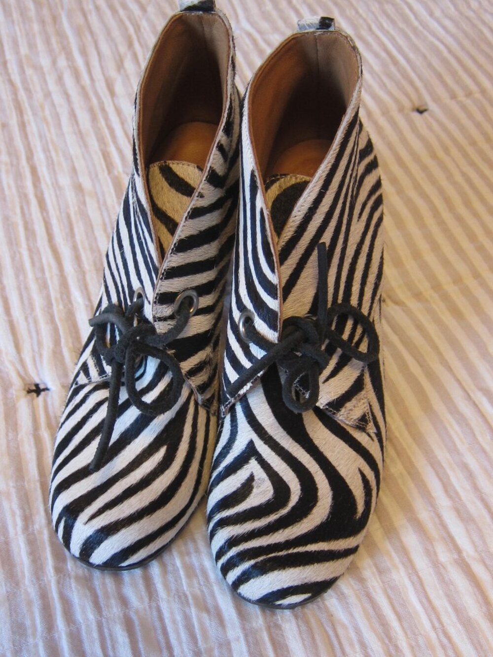 Rare JOHN FLUEVOG ZEBRA HAIR STUNNER ANKLE BOOTS EUC SOLD OUT
